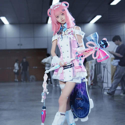 小吱
